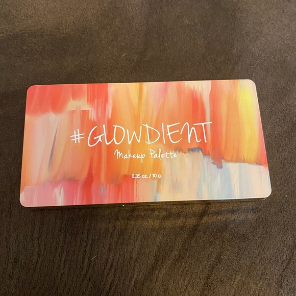 COPY - Touch In SOL Pretty Filter Glowdient Palette - Picture 2 of 3